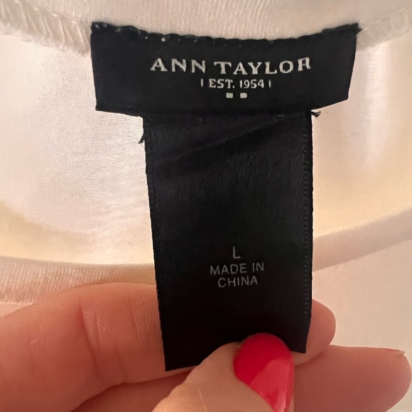Ann Taylor Top With Unique Detailing - Picture 5 of 5